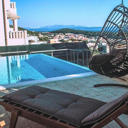 Apartment With Private Pool "Patricia" Makarska Esterno foto