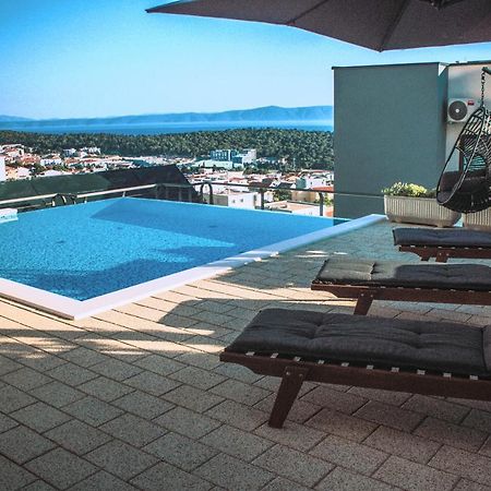Apartment With Private Pool "Patricia" Makarska Esterno foto