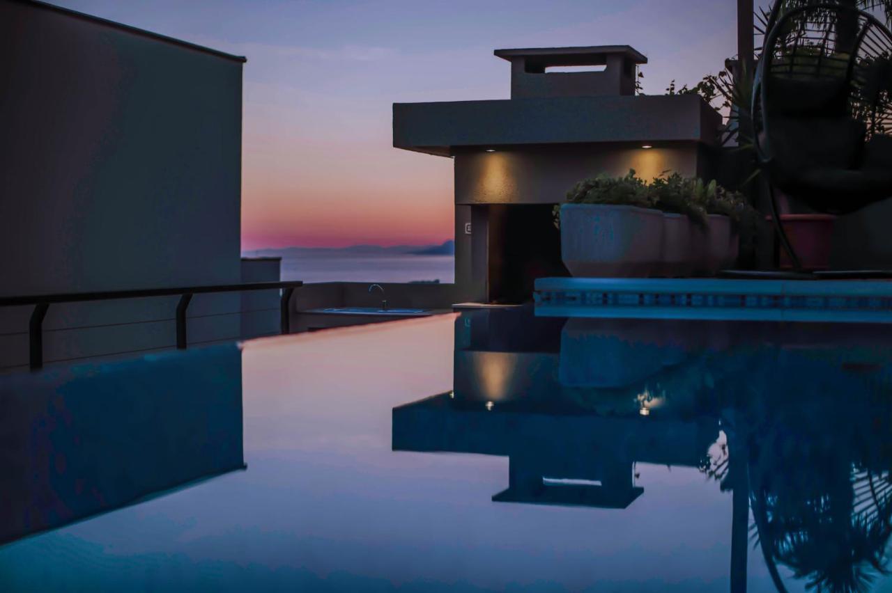 Apartment With Private Pool "Patricia" Makarska Esterno foto