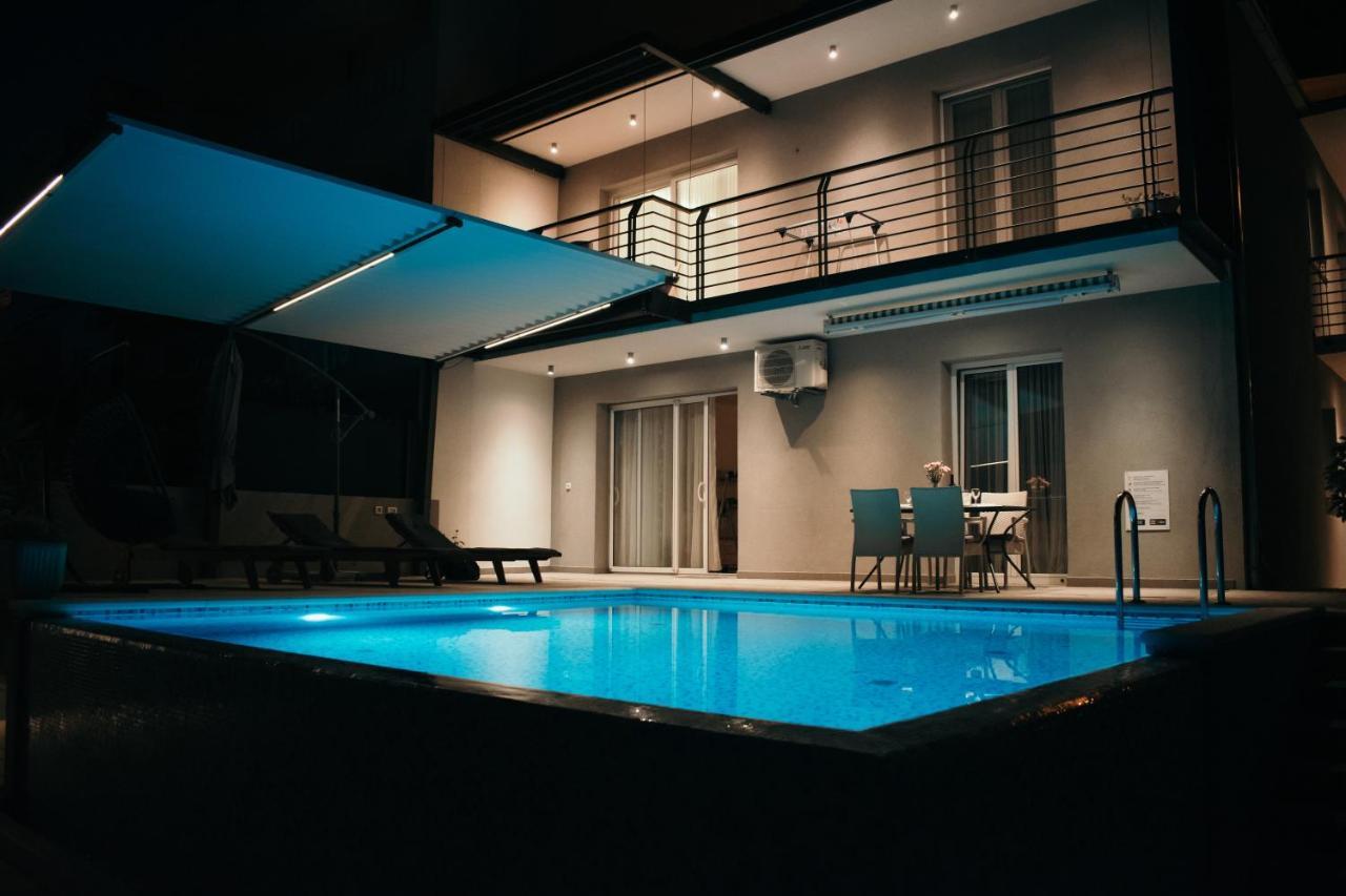 Apartment With Private Pool "Patricia" Makarska Esterno foto