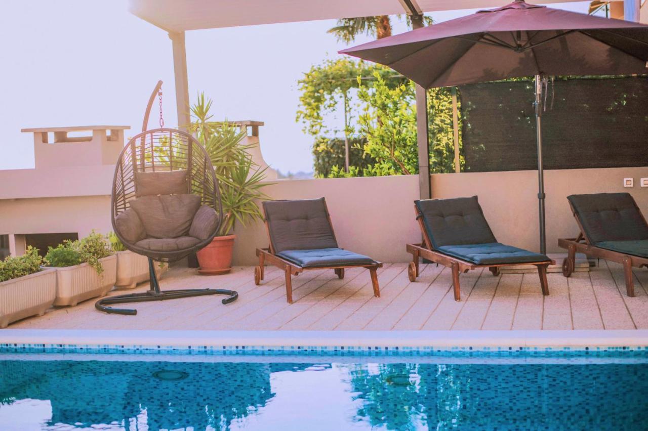 Apartment With Private Pool "Patricia" Makarska Esterno foto